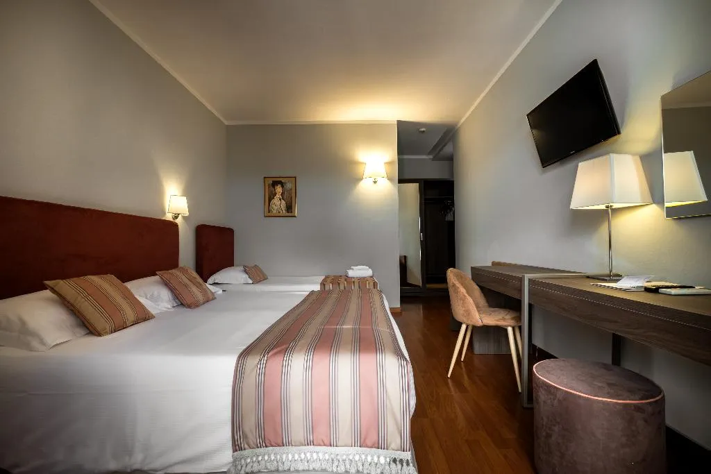 TRIPLE STANDARD Room, Hotel Bosone Palace, Umbria