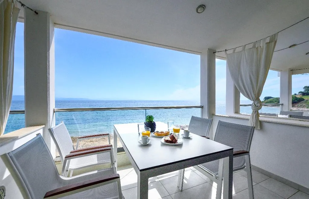 STUDIO SEA VIEW Room, Elpiniki Luxury Apartments, Thessaloniki
