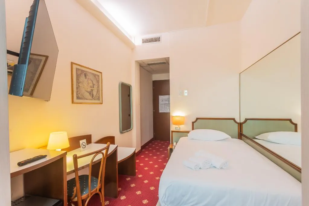 SINGLE STANDARD Room, Polo, Milan