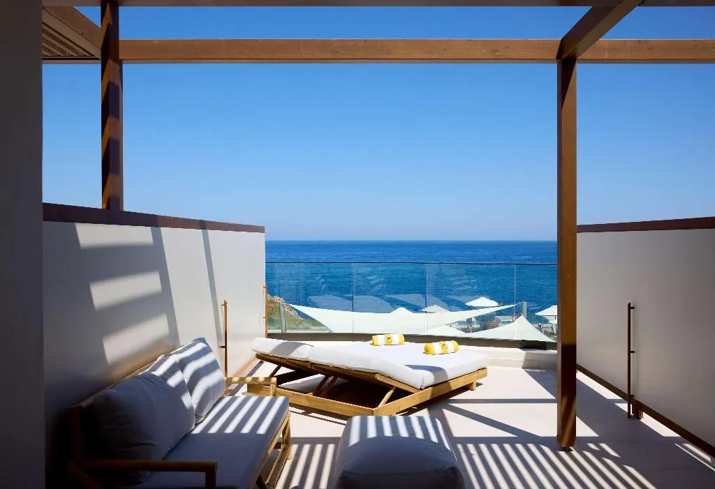 JUNIOR SUITE SEA VIEW Room, Aulus Chania Resort, Curio Collection by Hilton, Thessaloniki