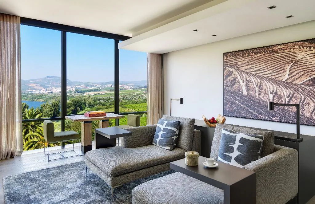 SUITE PREMIER RIVER VIEW Room, Six Senses Douro Valley, Porto
