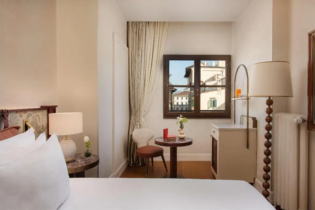 SINGLE SUPERIOR Room, Porta Rossa Hotel Firenze Colbert Collection, Florence
