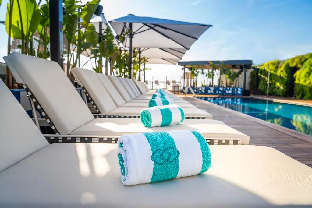 Pool, Sofitel Barcelona Skipper, Barcelona