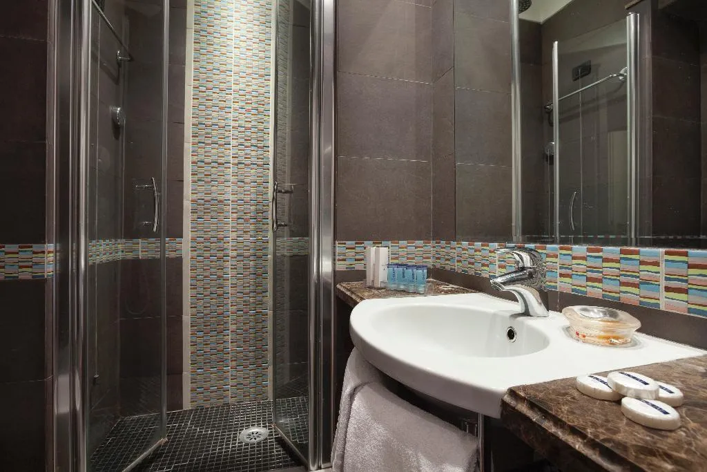 DOUBLE STANDARD Room, Hotel Kennedy, Rome