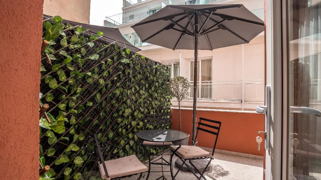 DOUBLE SUPERIOR CITY VIEW Room, Metis Uls, Athens
