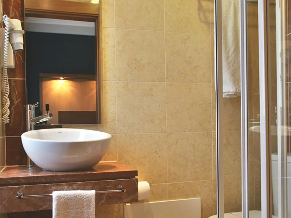 DOUBLE STANDARD Room, America Diamonds, Lisbon