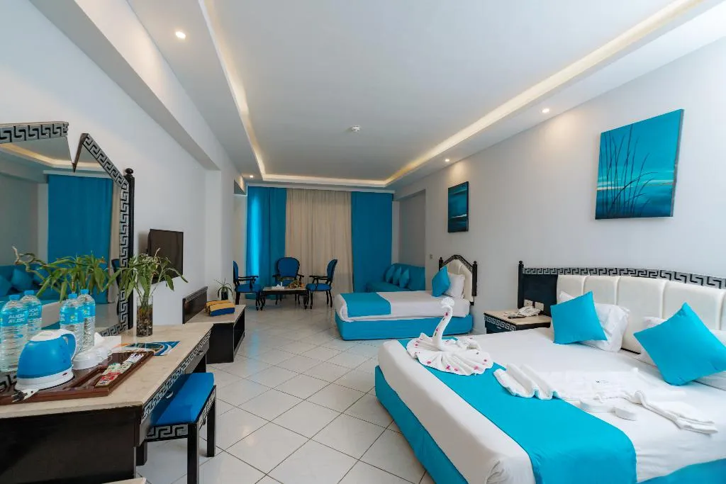 FAMILY ROOM STANDARD Room, King Tut Aqua Beach Resort, Red Sea Riviera