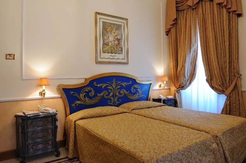 Double or Twin STANDARD Room, Giulio Cesare, Rome
