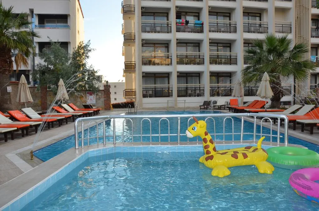 Pool, Esat Otel Kusadasi, Izmir
