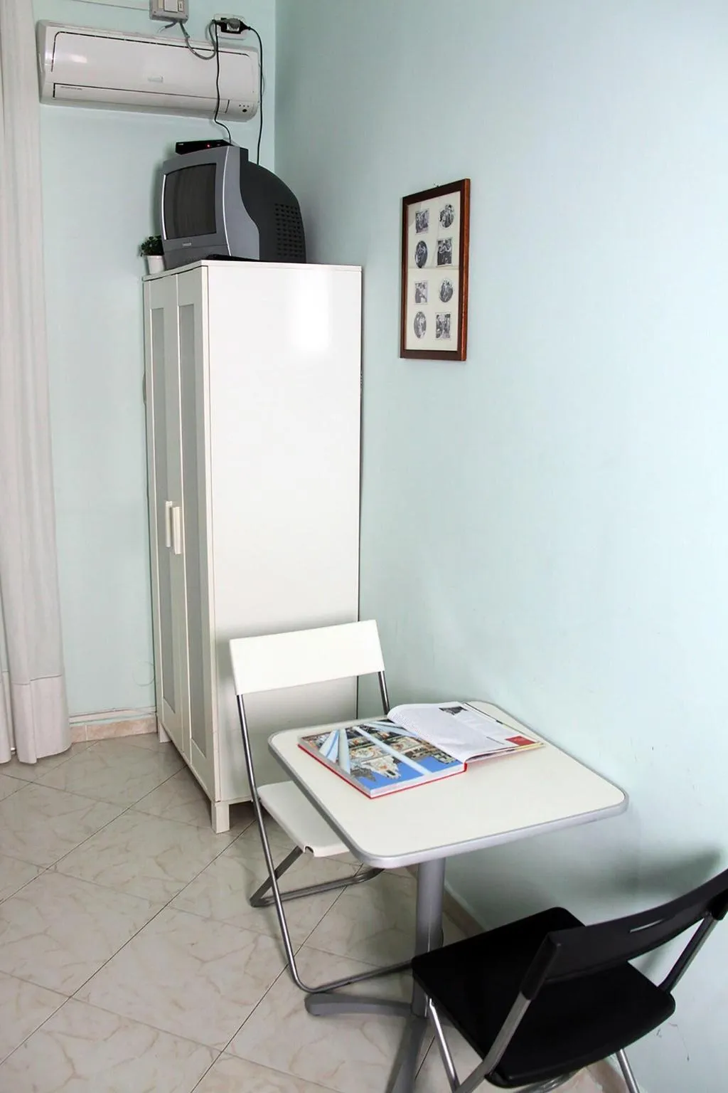 Room, Cinquestelle, Naples