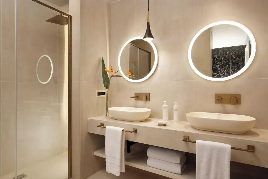 FAMILY ROOM DELUXE WITH VIEWS Room, Grand Hotel Palatino, Rome