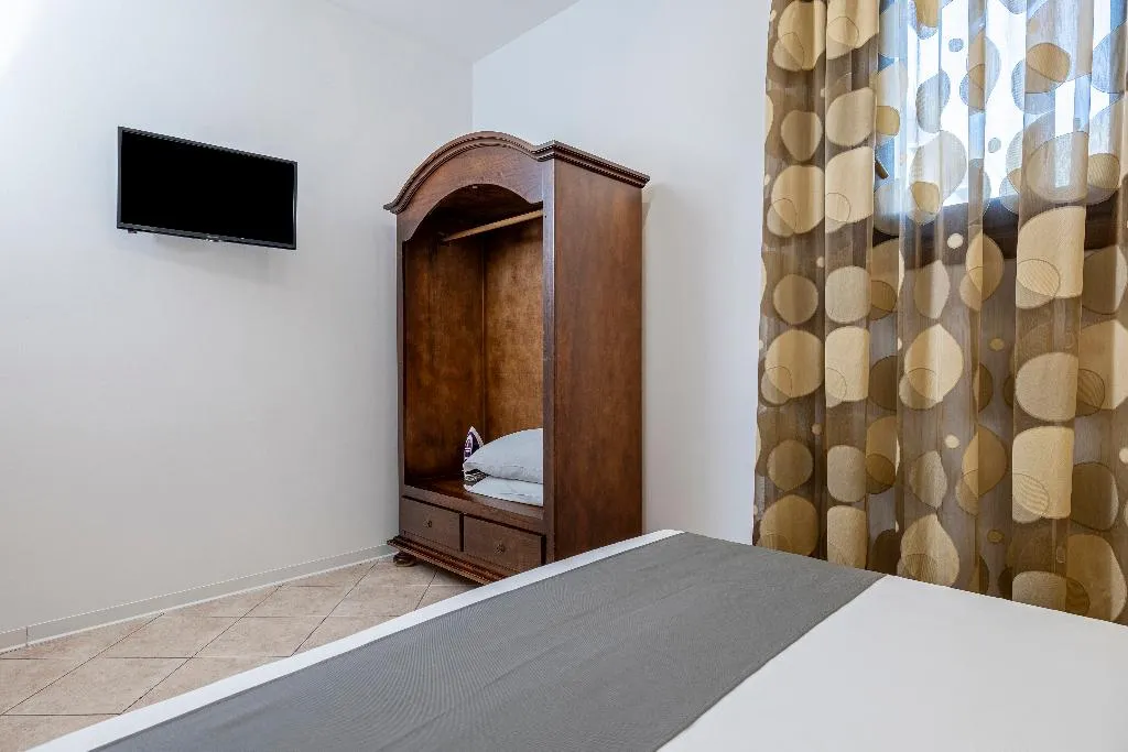 FAMILY ROOM TWO BEDS Room, Case Vacanza Loria, Palermo
