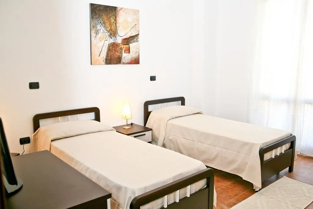 Room, Villa Marogna Rooms And Breakfast, Alghero
