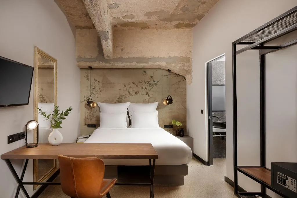 DOUBLE GUEST ROOM Room, Anise Aluma Athens, Tapestry Collection by Hilton, Athens