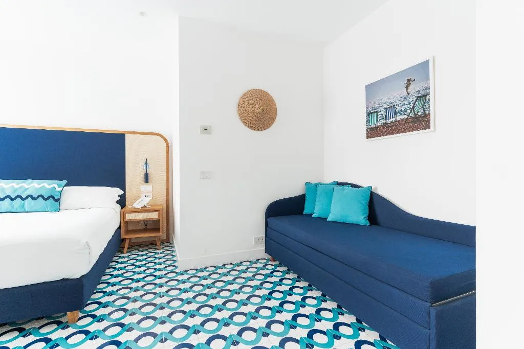 DOUBLE DELUXE Room, Grand Hotel Flora, Naples