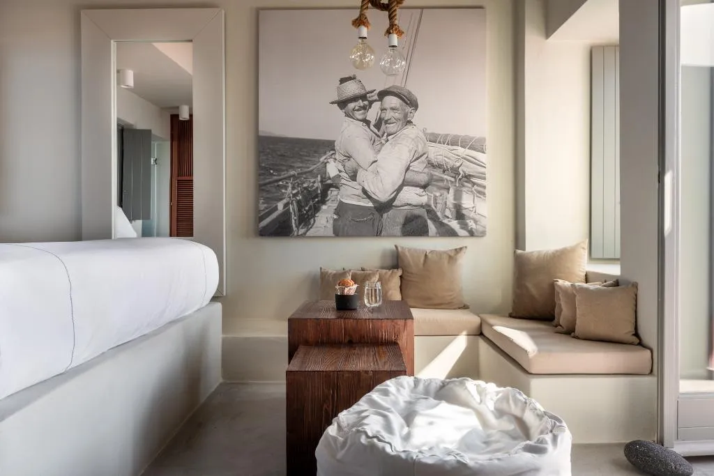 SUITE DELUXE Room, West East Suites, Santorini
