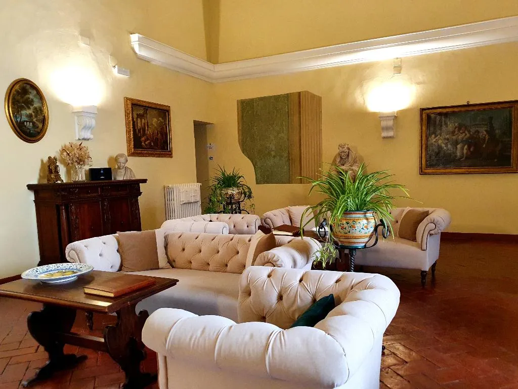 Lobby, Annalena, Florence