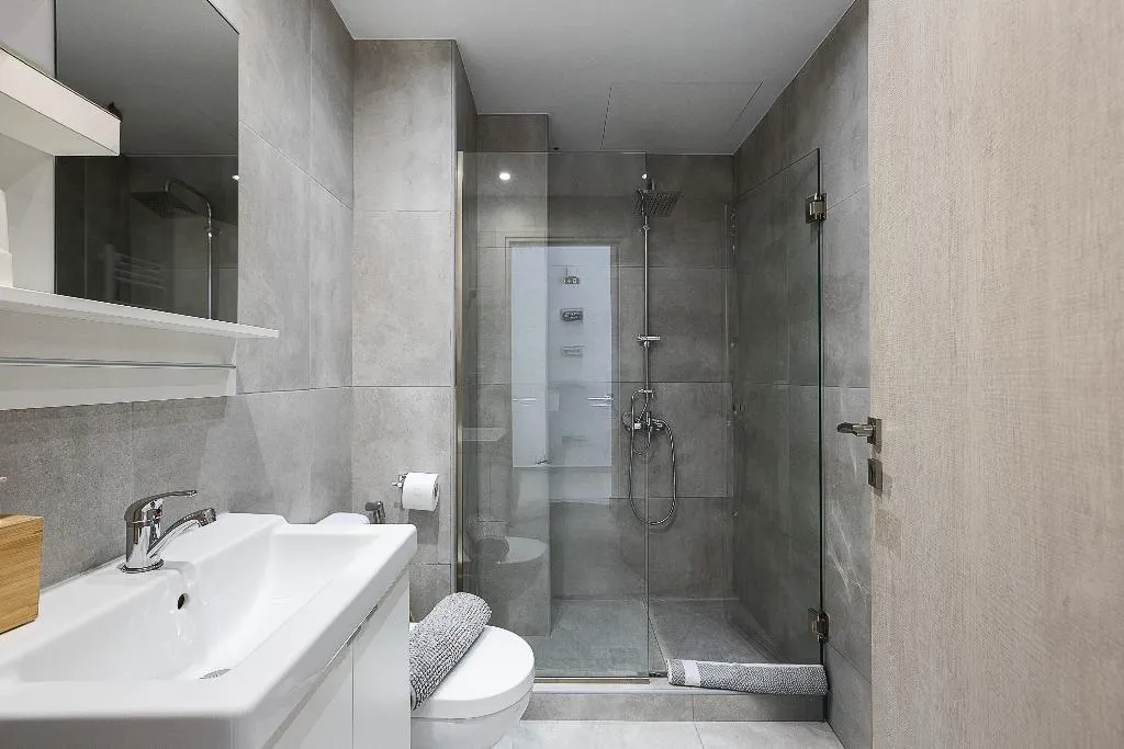 TRIPLE WITH TERRACE Room, Omnia Pagrati Apartments, Athens