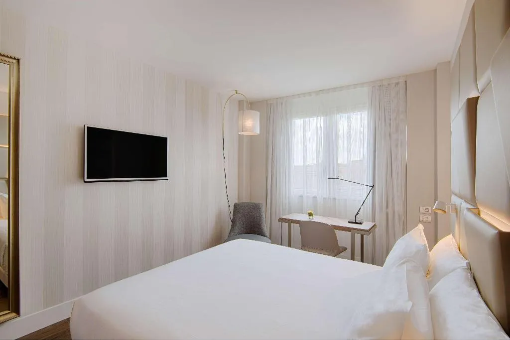DOUBLE WITH VIEWS Room, NH Collection Roma Centro, Rome