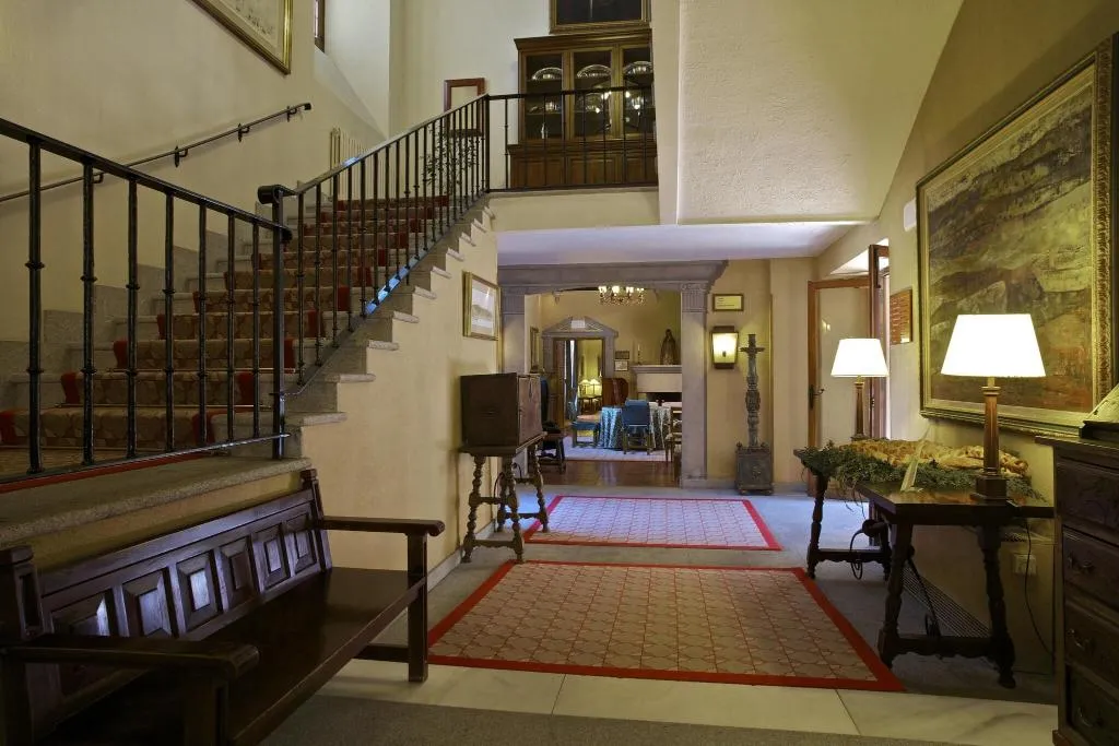 Lobby, Parador de Avila, Madrid
