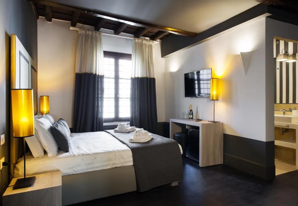 JUNIOR SUITE CAPACITY 4 Room, Relais Santa Maria Maggiore, Rome