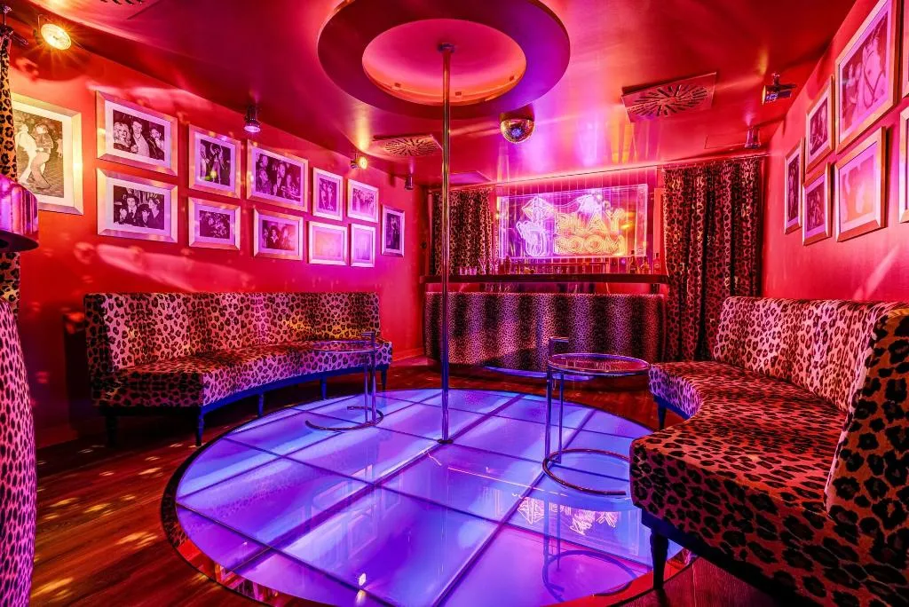 Sports and Entertainment, Romeos Ibiza, Ibiza