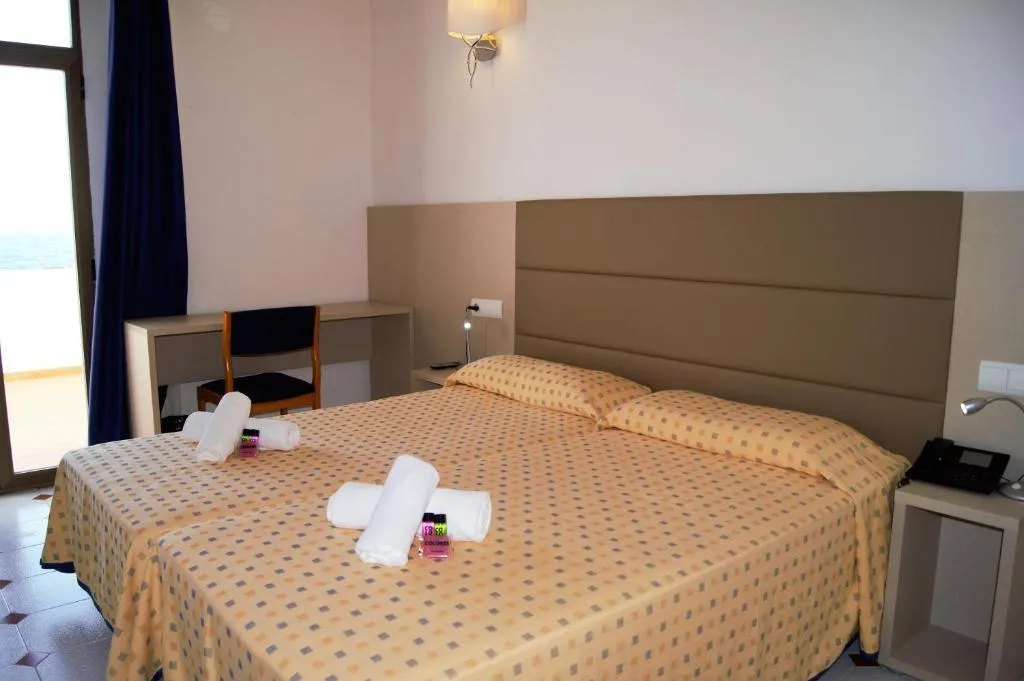 Double or Twin STANDARD Room, Rocabella, Ibiza