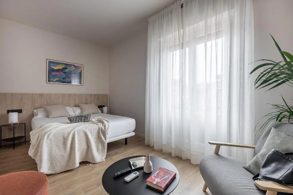 STUDIO STANDARD Room, Libere Madrid Palacio Real, Madrid