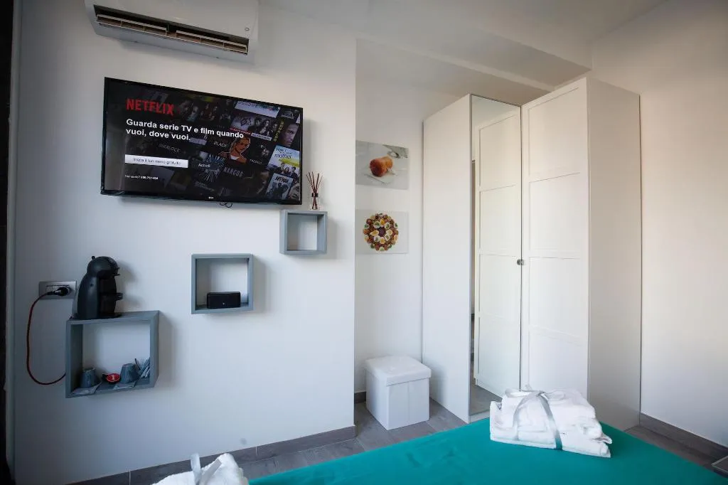 Room, B&B De Gasperi 55, Naples