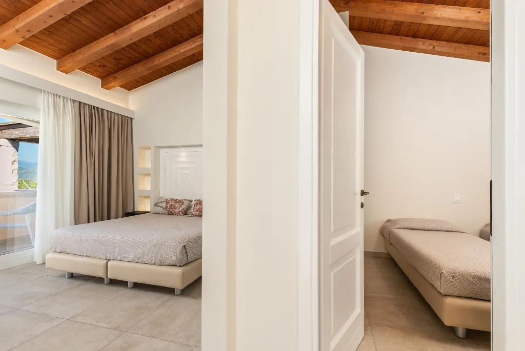 FAMILY ROOM PARTIAL SEA VIEW Room, Club Hotel Saraceno, Cagliari