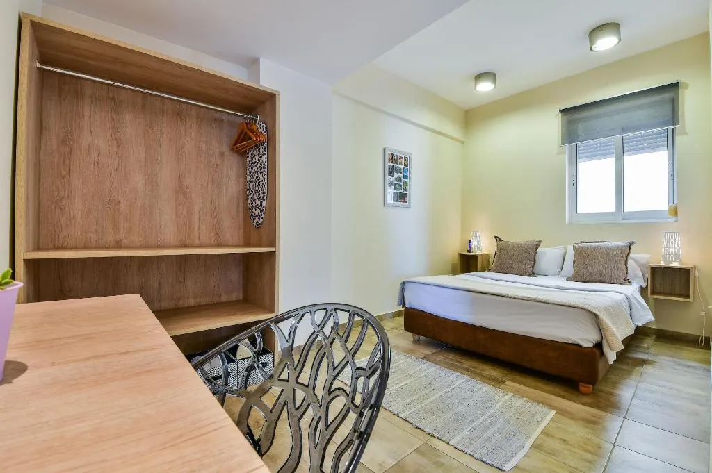 Room, Athens Way Lofts, Athens
