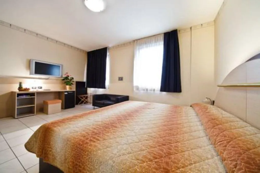 Room, Hotel-Motel Autosole 2, Milan