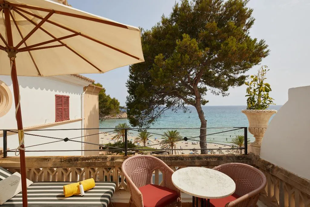 SUITE SEA VIEW CAPACITY 3 Room, Secrets Mallorca Villamil Resort & Spa Only Adults, Majorca