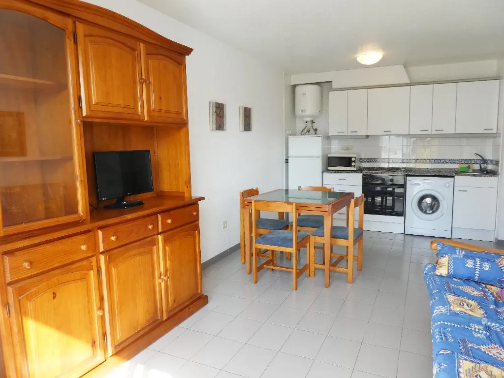 APARTMENT CAPACITY 4 ONE BEDROOM Room, Apartamentos Font Nova 3000, Valencia