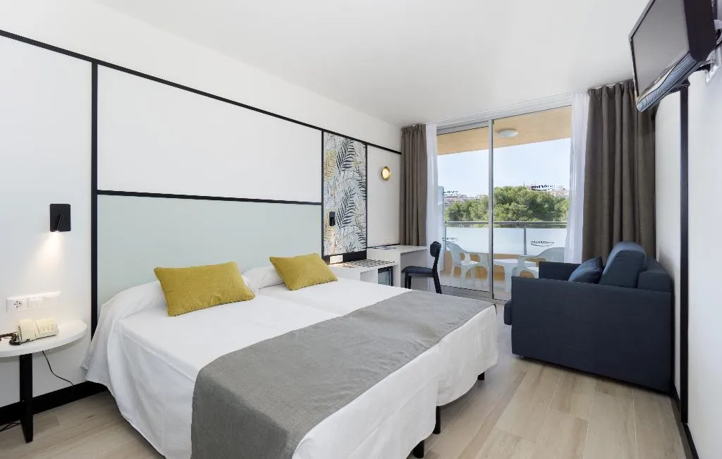 TRIPLE STANDARD Room, Medplaya Calypso, Costa Dorada