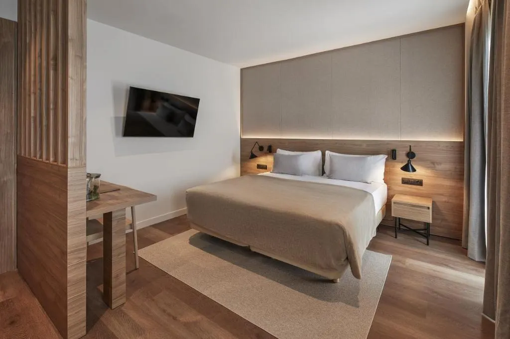 Double or Twin SUPERIOR CITY VIEW Room, MIM BAQUEIRA Member of Melia Collection, Costa Brava
