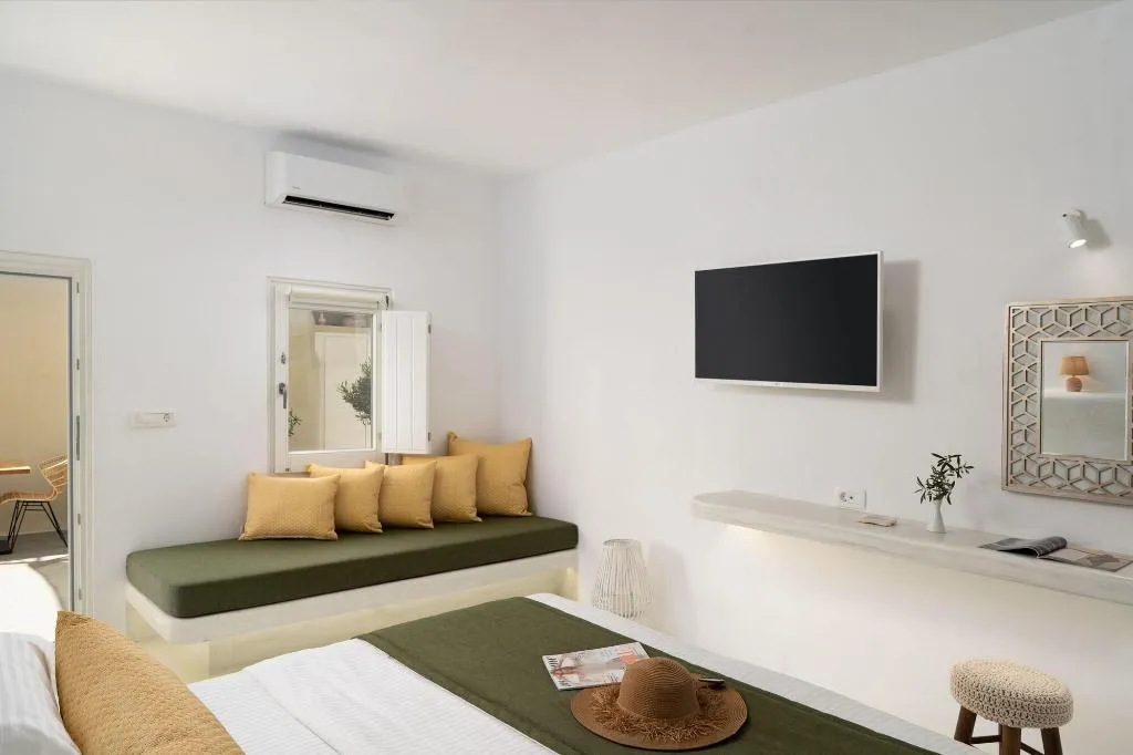Room, Edem Luxury Hotel, Santorini