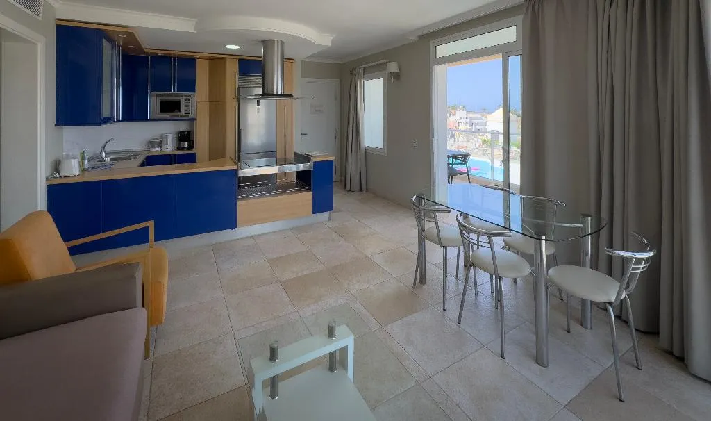 APARTMENT TWO BEDROOMS Room, Holiday Club Vista Amadores, Gran Canaria