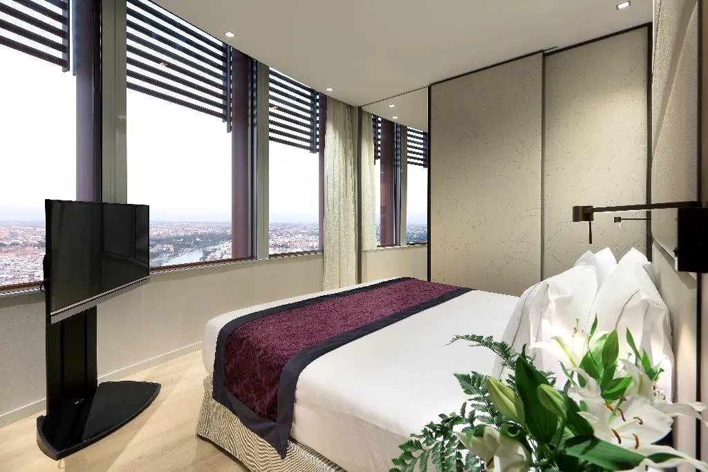 DOUBLE SINGLE USE DELUXE Room, Eurostars Torre Sevilla, Seville