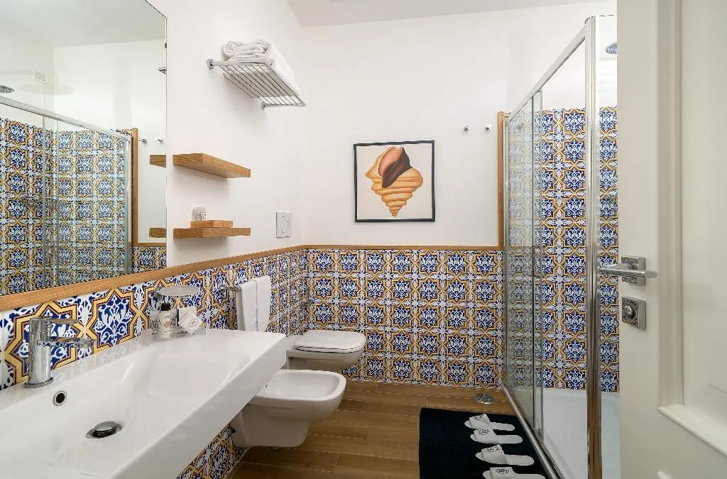 DOUBLE WITH BALCONY Room, Hotel Miramare, Naples