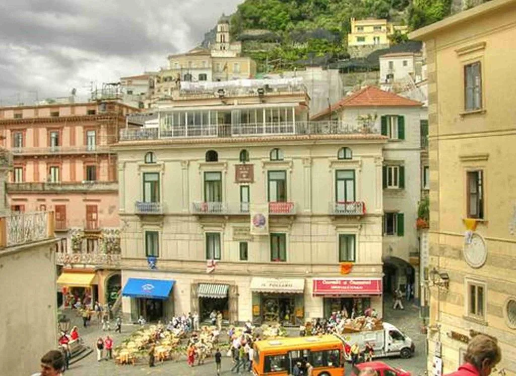 General view, Hotel Centrale, Naples