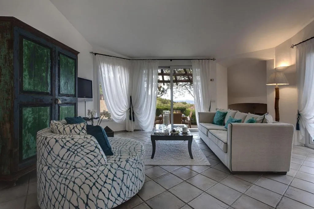 Room, L'Ea Bianca Luxury Resort, Olbia