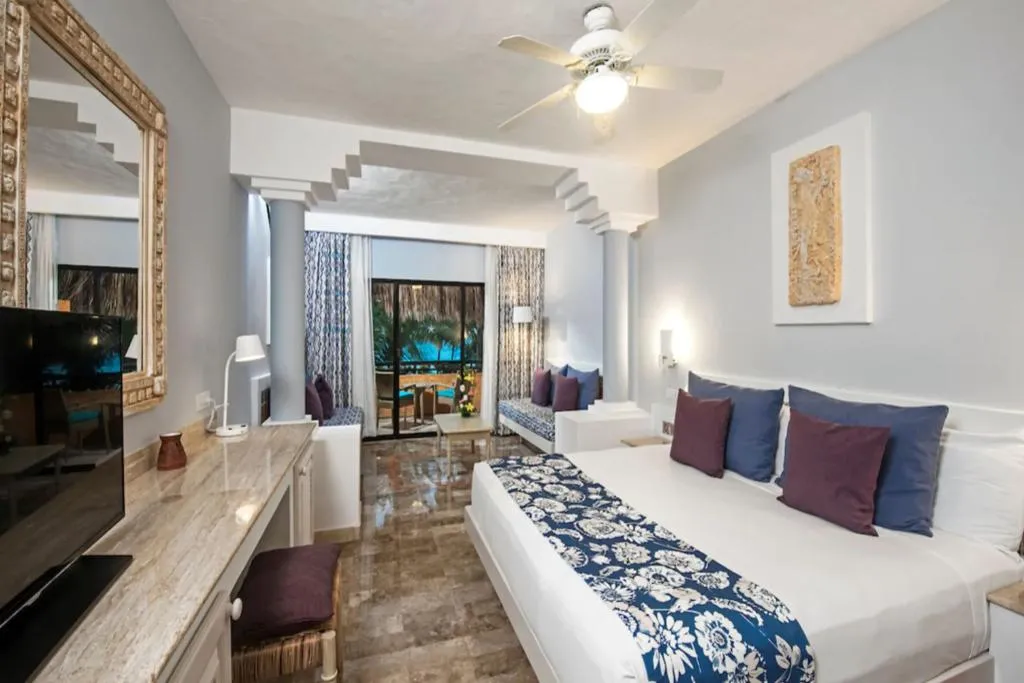 JUNIOR SUITE SEA VIEW Room, Iberostar Waves Tucan All Inclusive, Cancun Area