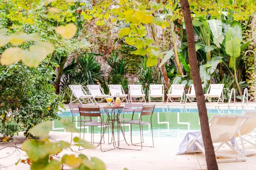 Pool, Aspasios Garden Apartments, Barcelona
