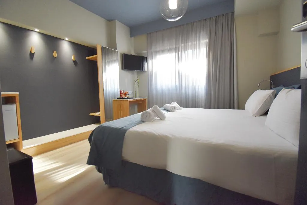 Double or Twin STANDARD Room, Be My Guest Athens, Athens