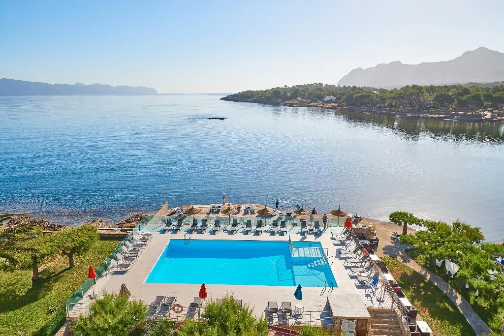 Pool, More, Majorca