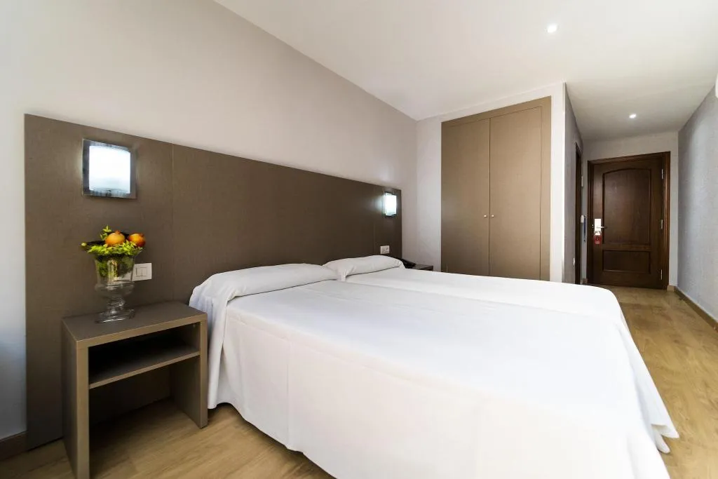 Room, Montesol Benidorm, Costa Blanca