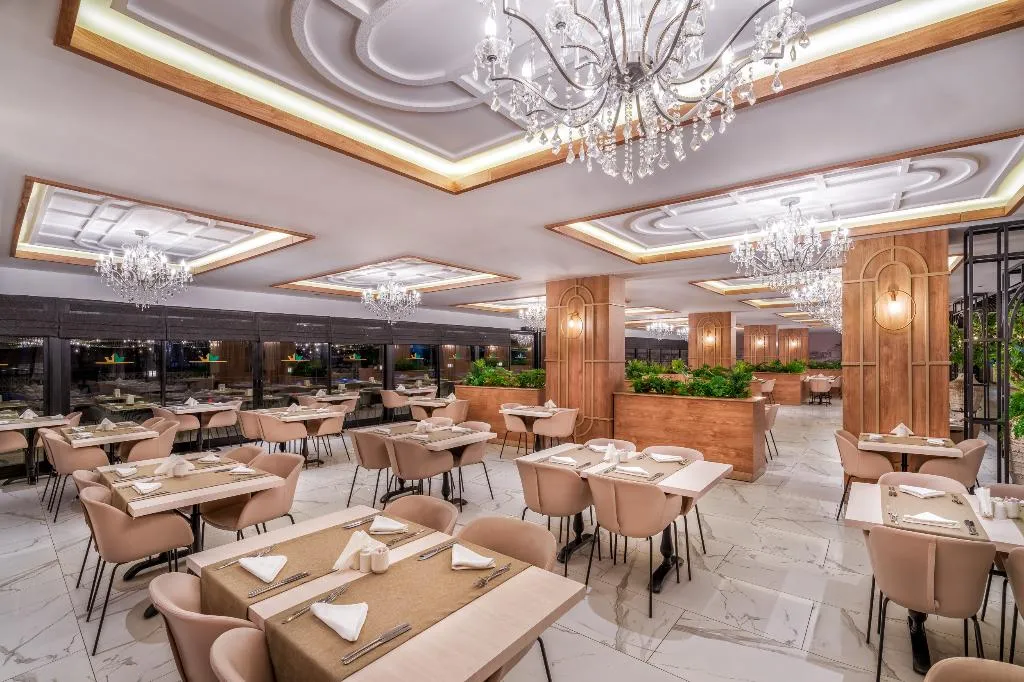 Restaurant, Royal Garden Beach Hotel, Antalya