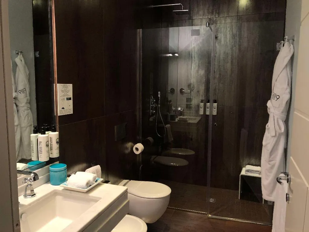 Room, Hotel Number Nine, Florence