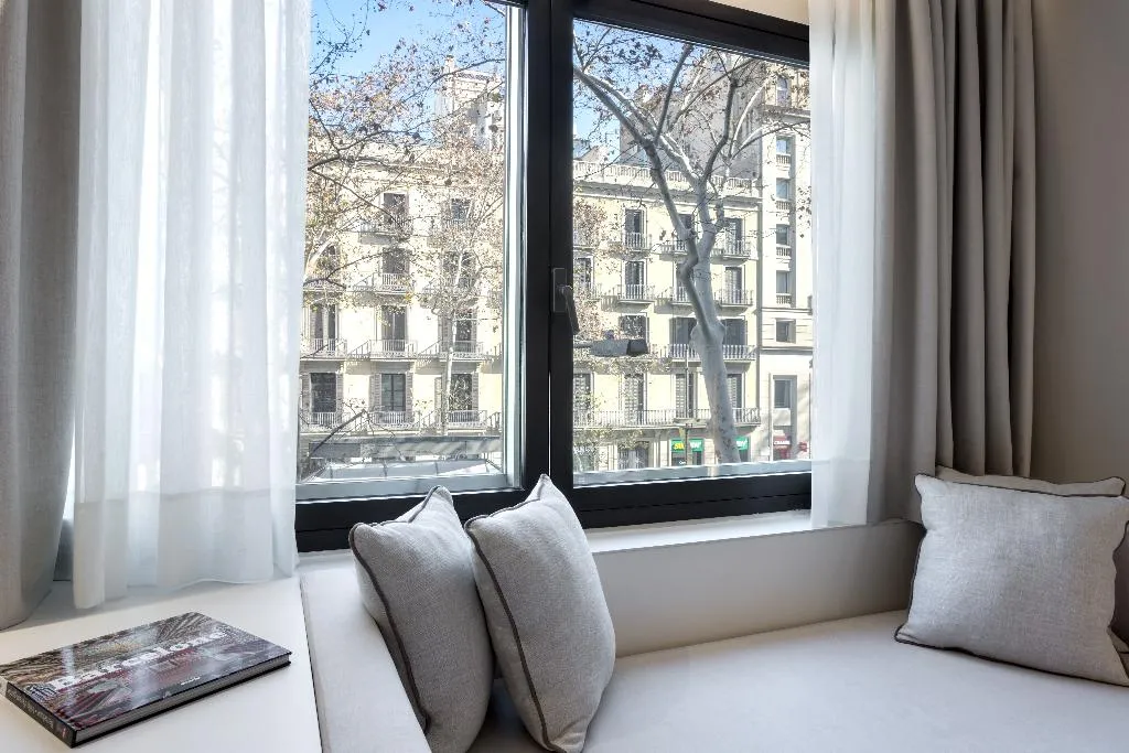 DOUBLE SINGLE USE PREMIER Room, Royal Ramblas, Barcelona